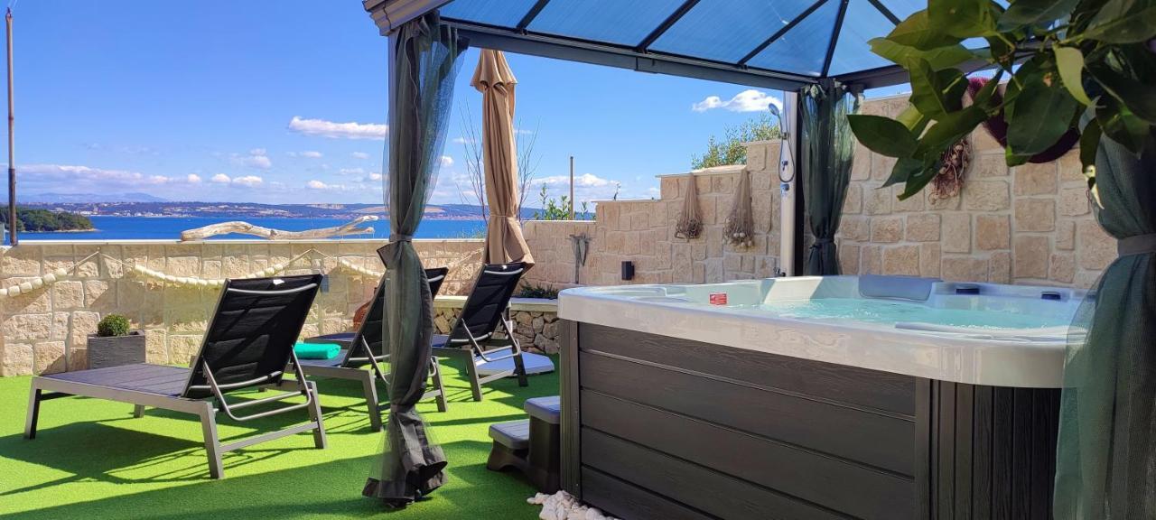 Luxury Sunrise Jacuzzi Apts, 50 M From The Beach Kali Ngoại thất bức ảnh